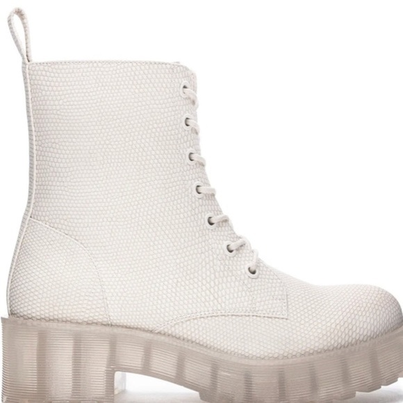 NWOT Dirty Laundry Mazzy Lace-Up Boot Size 8.5 Off white Combat - Picture 2 of 10